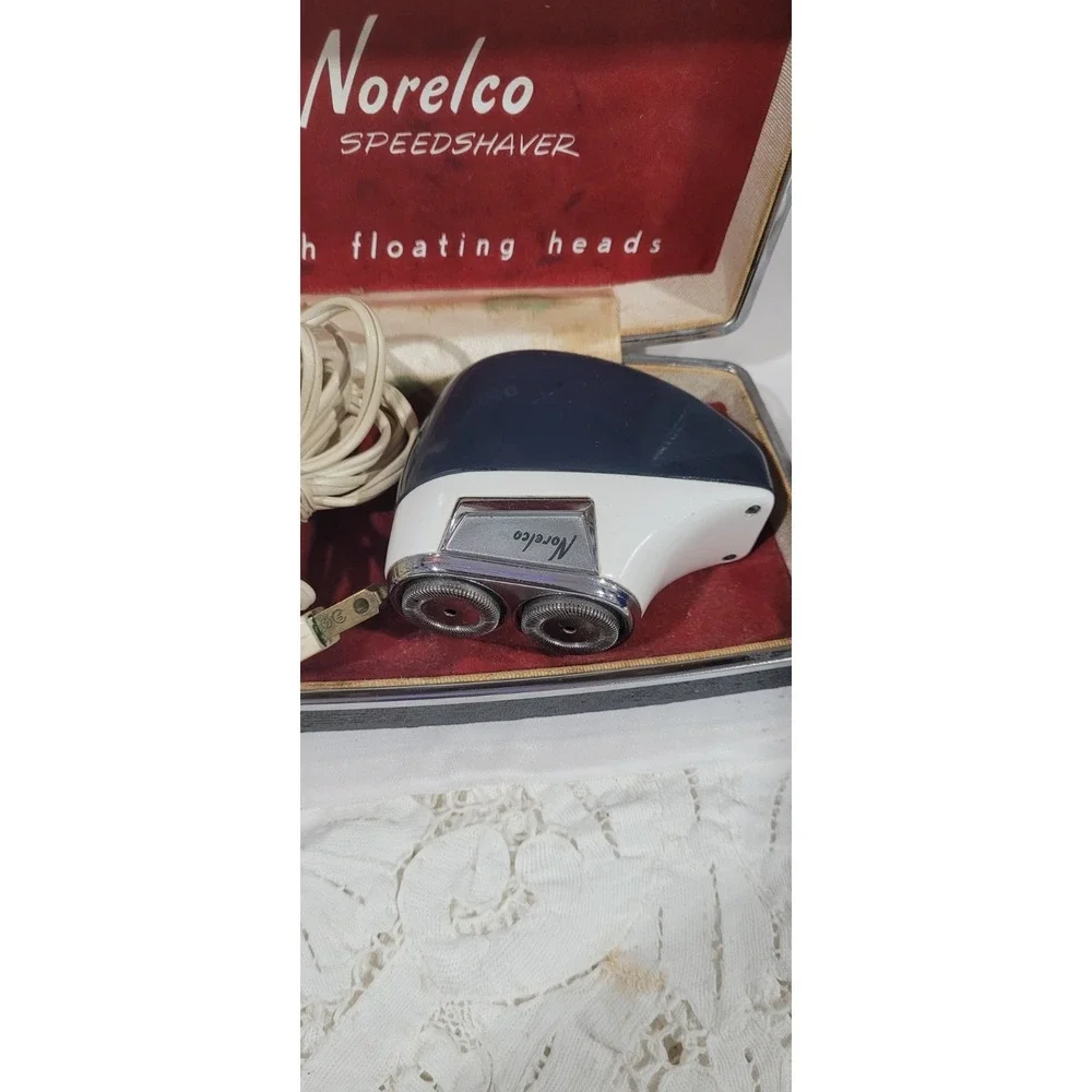 Vintage Mid Century Norelco Speedshaver With Floating Heads